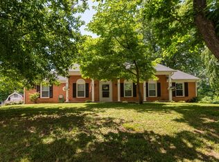 274 Cambridge Dr, Stuarts Draft, VA 24477