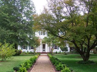 1210 N Highland Ave, Jackson, TN 38301