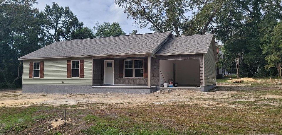 2nd image of 217 Manilla Ave N