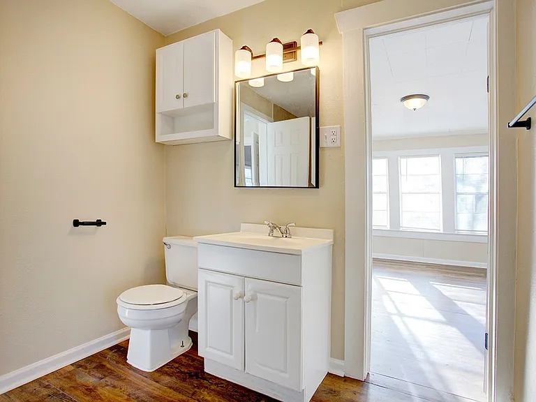 1308 Joslin St — Photo 14