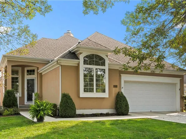 13205 Summit St, Kansas City, MO 64145