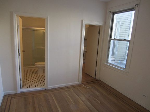 3rd image of 654 Manhattan Ave APT 2