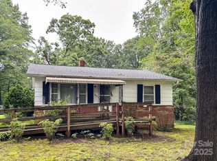 1443 9th Ave SE, Hickory, NC 28602