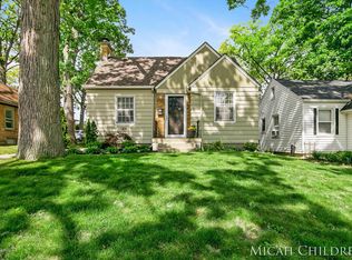 163 Wallinwood Ave NE, Grand Rapids, MI 49503