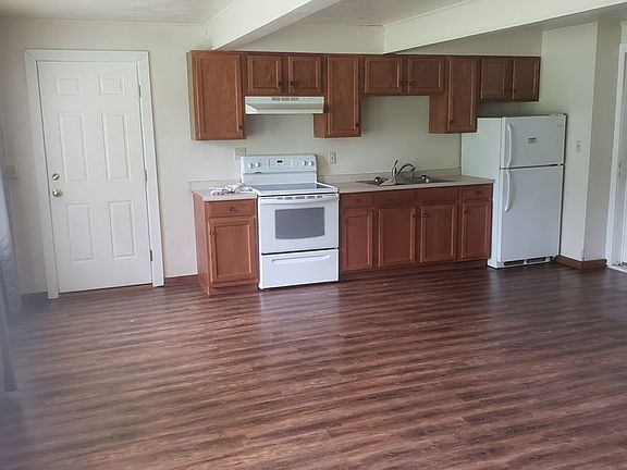 2nd image of 1850 Hays Ln APT 1