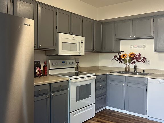 2nd image of 29 Evergreen St