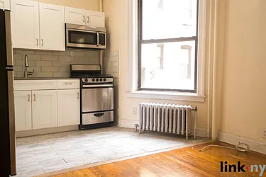 Rented by Link NY Realty