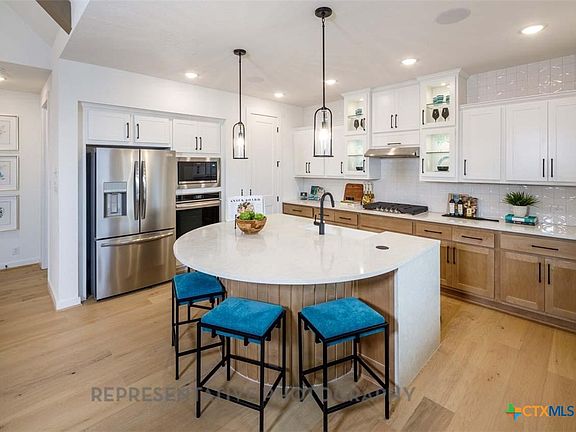 4th image of 1715 Seekat Dr