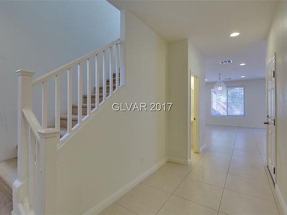 4th image of 4978 Lavaliere Ave