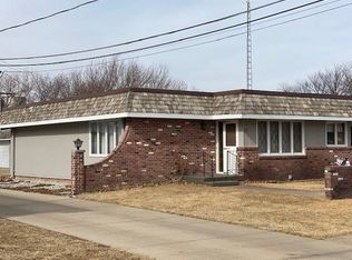 202 N 8th St, Geneva, NE 68361