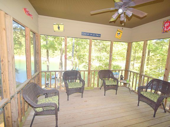 Image 4: Screened Porch