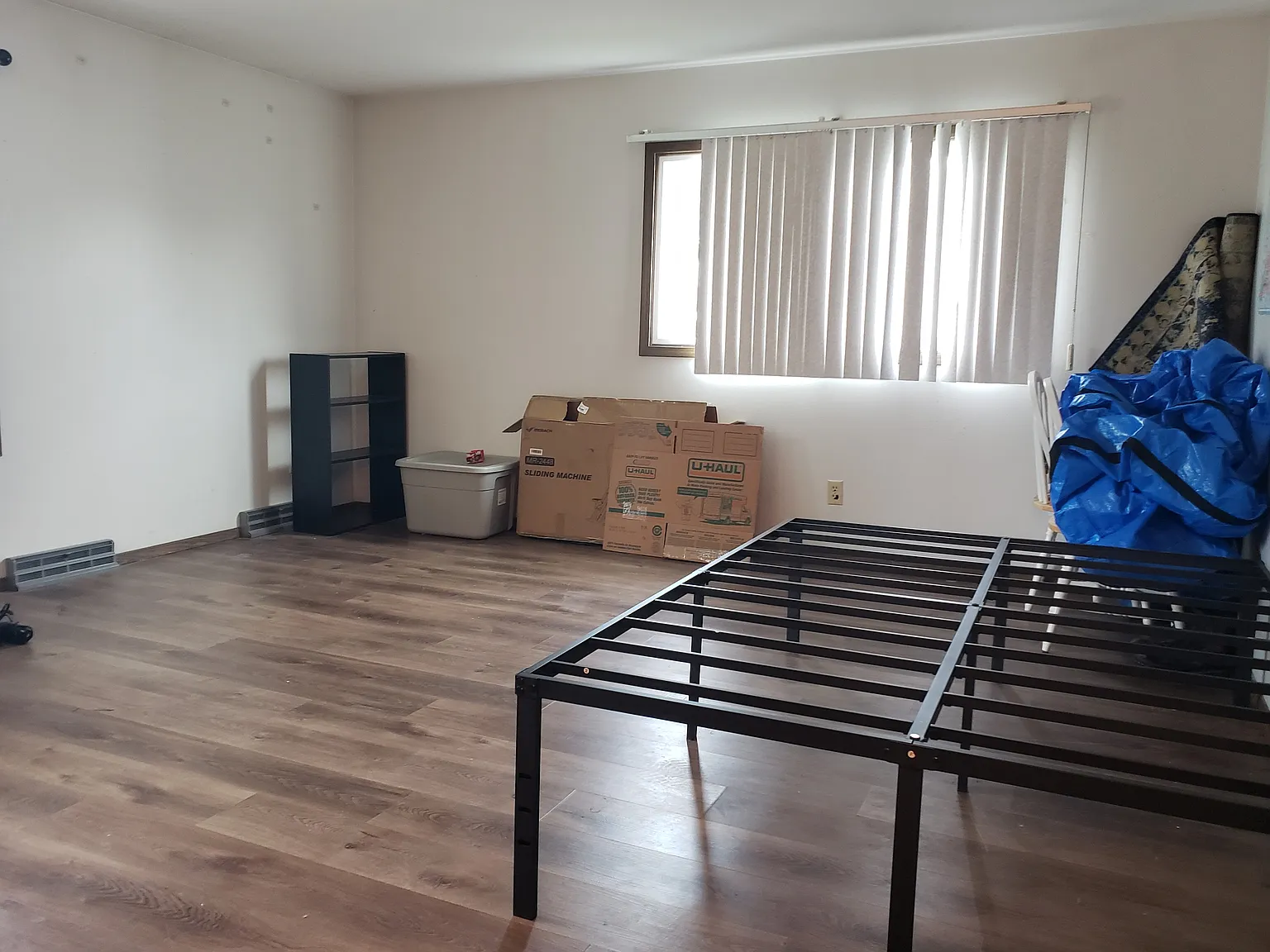 1 bed, 700 sqft, $1,045 — Photo 2