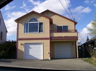 942 N 80th St, Seattle, WA 98103