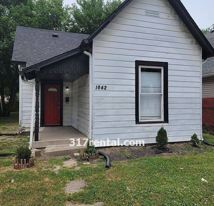 1st image of 1042 Winfield Ave
