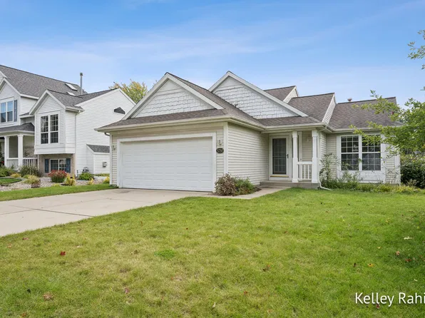 5750 Sugarberry Dr SE, Kentwood, MI 49512