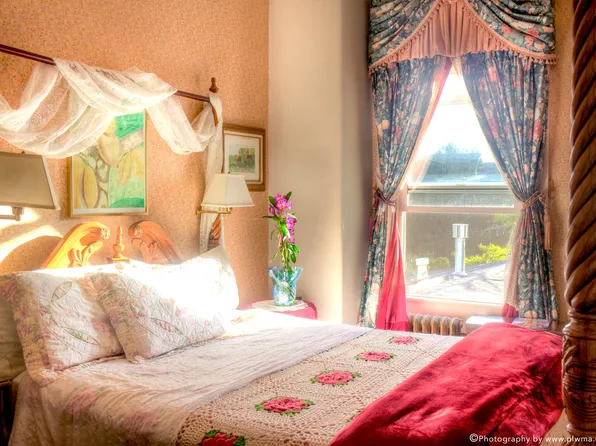 407 Cliff St, Santa Cruz, CA 95060