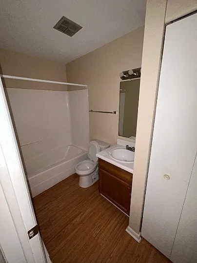 Remington Place - 18 — Photo 4