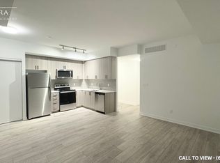4017 Hickory Dr #1, Mississauga, ON L4W0G6
