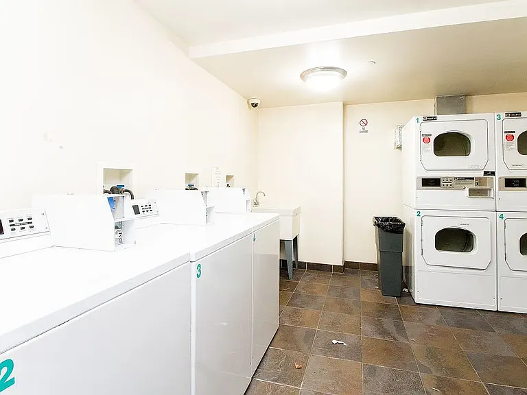 1030 Jackson Ave #6C — Photo 12