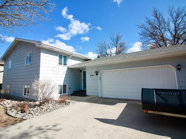 255 Crescent Dr, Breckenridge, MN 56520