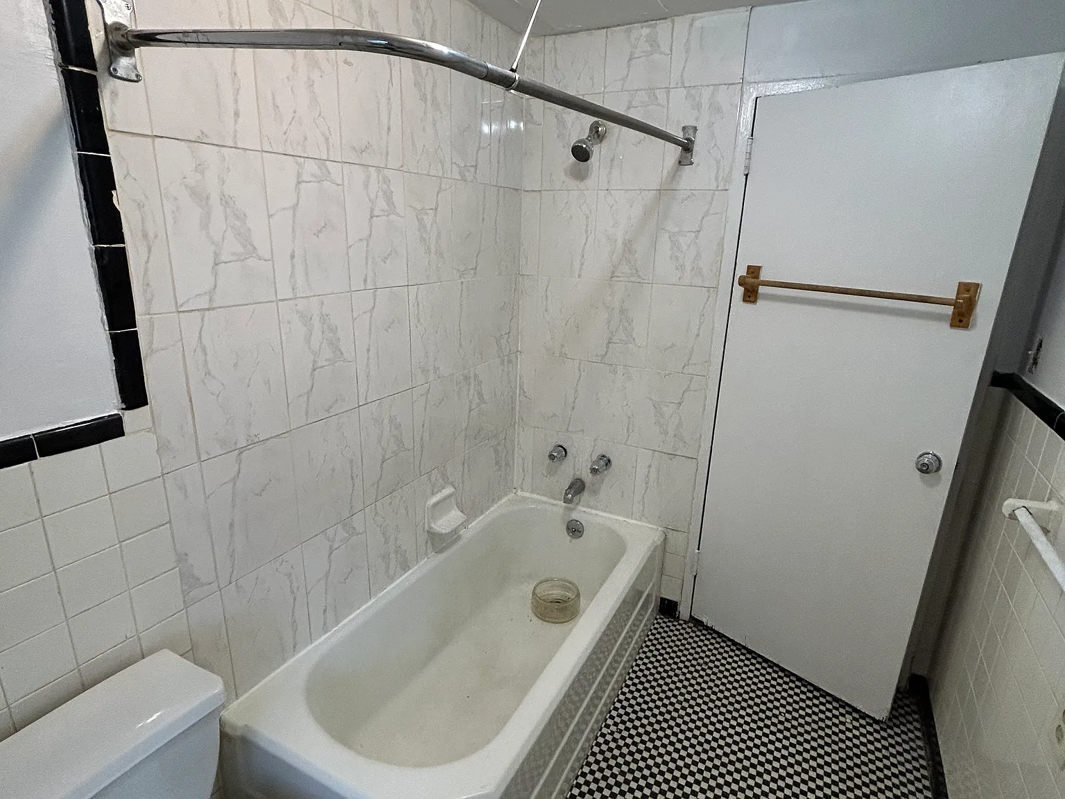 1 bed, 750 sqft, $1,450 — Photo 4