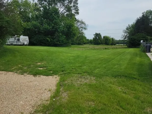 2421 Rockport Rd, Janesville, WI 53548