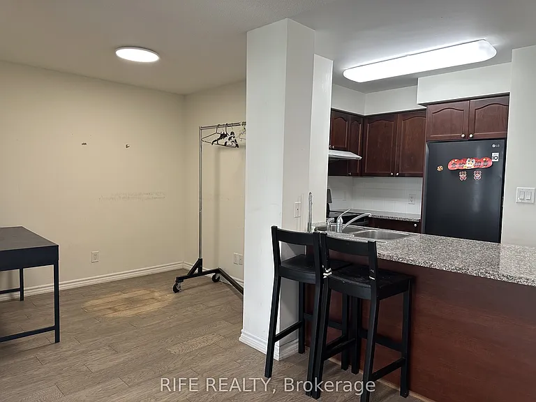35 Hollywood Ave #517 — Photo 6