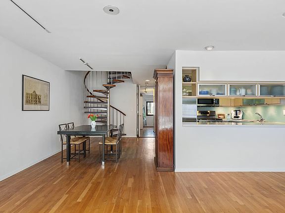 4th image of 177 E 79th St APT 14A