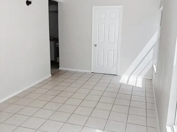804 66th Ave W, Bradenton, FL