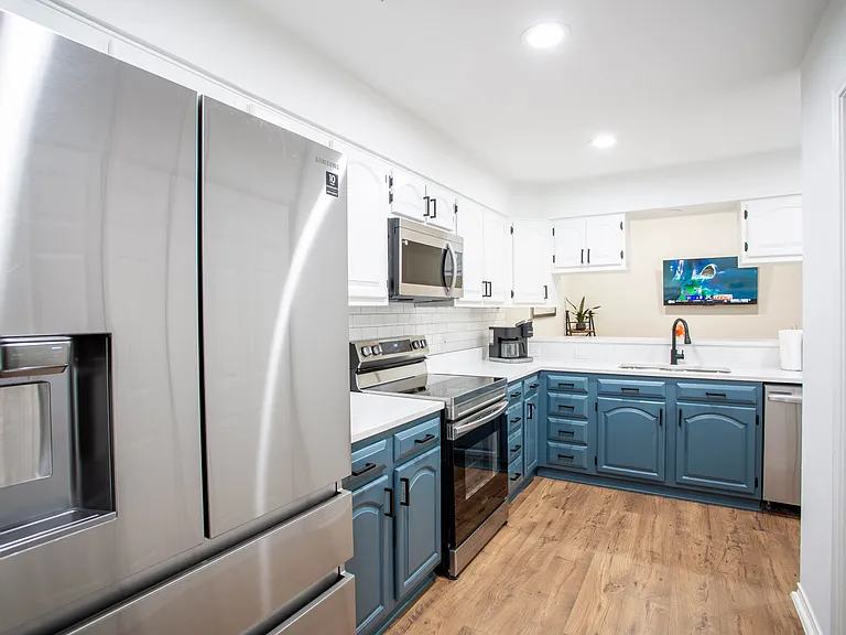 2521 Stanford Ct — Photo 6