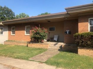 121 Jefferson St, Ste Genevieve, MO 63670