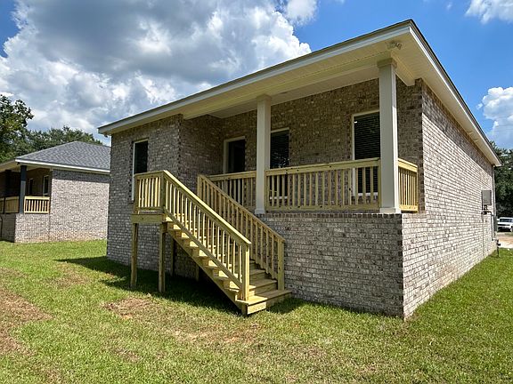 3rd image of 206 Mignionette Ave