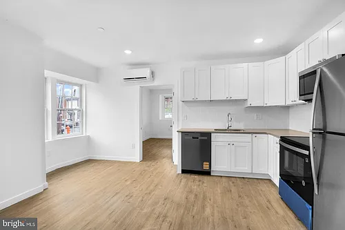 7037 Ridge Ave #1B Photo 1