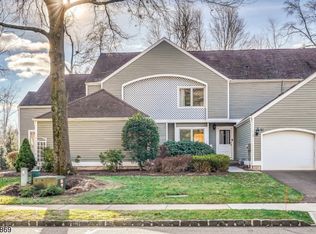 61 Sherwood Dr, Morristown, NJ 07960