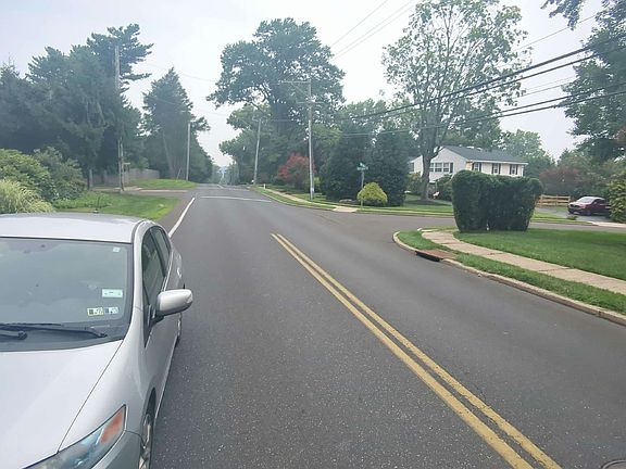 5th image of 330 Moreland Rd
