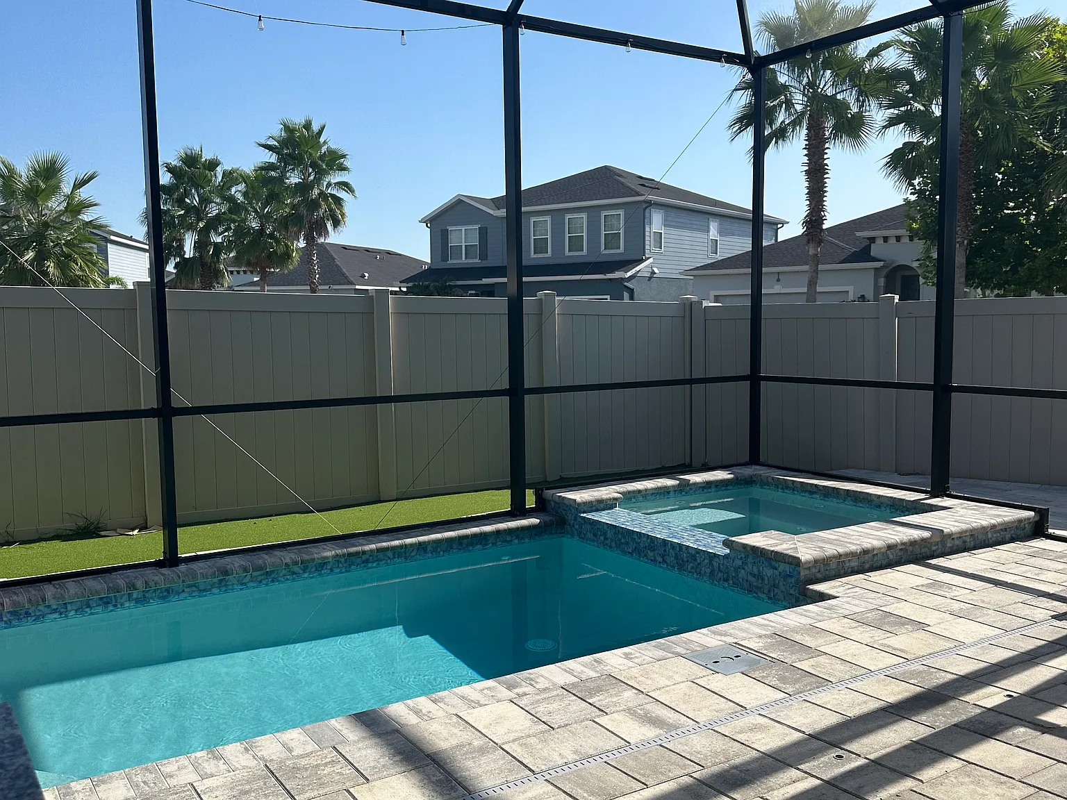 4 bed, 2.5 bath, 2446 sqft, $3,200 — Photo 4