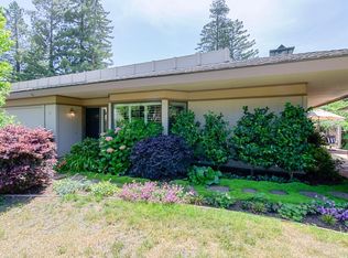 17 Bay Tree Ln, Los Altos, CA 94022