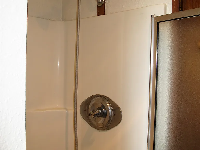 1001 NW Crosby Ave #1 & 2 — Photo 14