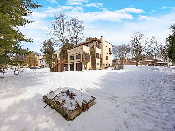 5th image of 316 Barrington Rd