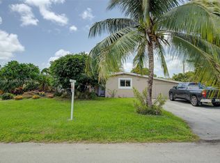 6780 N Franklin St, Hollywood, FL 33024