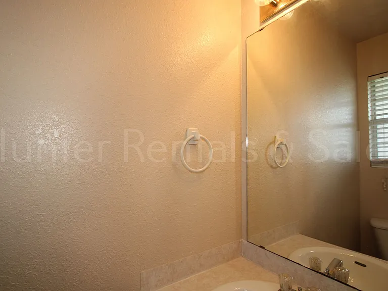3904C Gus Dr — Photo 11