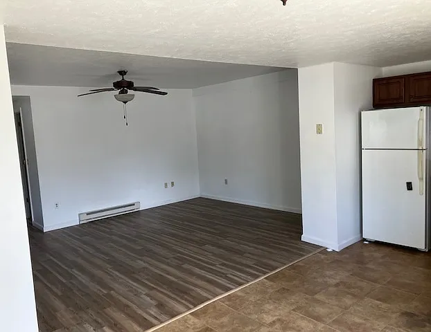 105 Clubhouse Dr #I — Photo 3