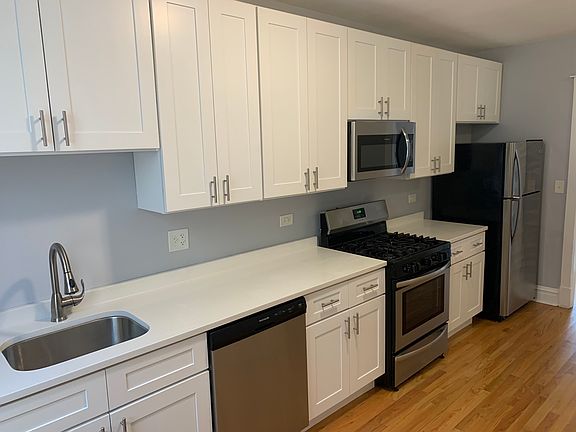 2nd image of 3035 N Karlov Ave #2