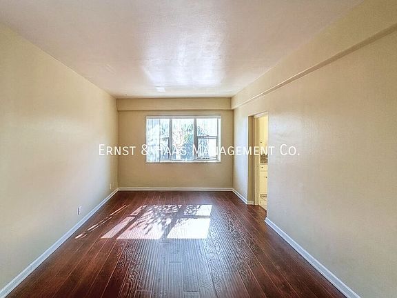 3rd image of 105 Atlantic Ave APT 03