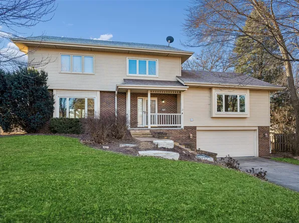 4900 Dakota Dr, West Des Moines, IA 50265