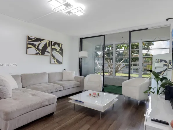 8321 Sands Point Blvd APT D205, Fort Lauderdale, FL 33321