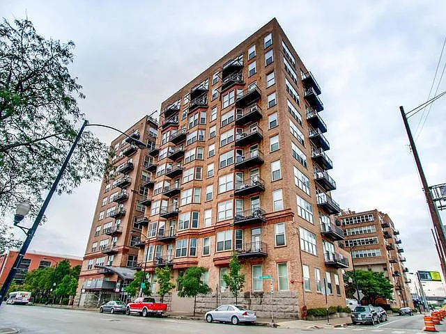 500 S Clinton St #415 — Photo 1