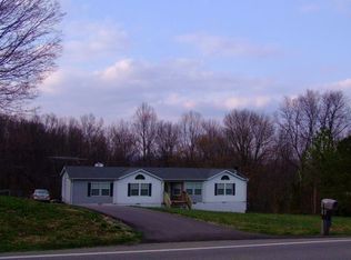 4086 Lylewood Rd, Woodlawn, TN 37191