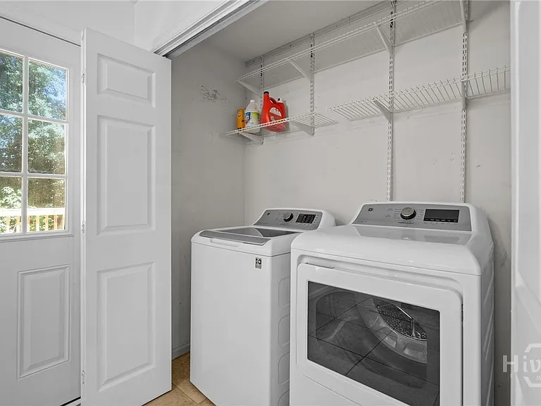 114 Saint Andrews Way — Photo 34