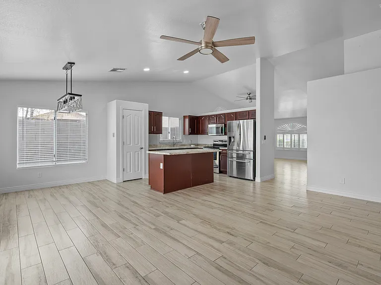3746 E Magnus Cir — Photo 7